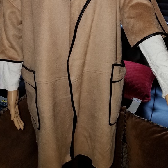 NYANDCOMPANY Tan & Black Lined Jacket/Vest/Cape - Picture 3 of 8